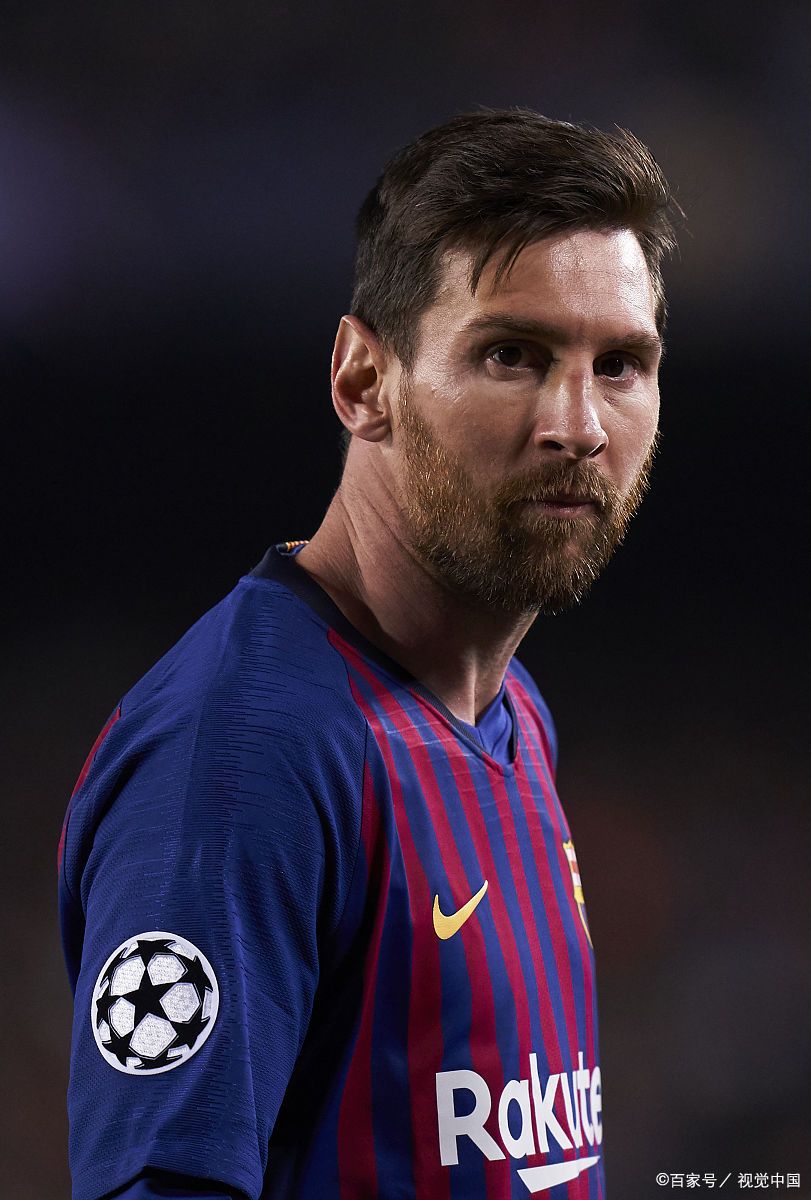 外媒：下赛季欧冠联赛阶段用球将采用白+薄荷绿+紫创新配色