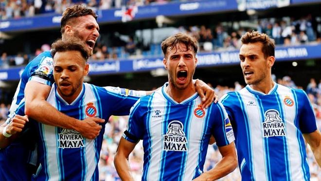 拉扯防线 拉扯防线